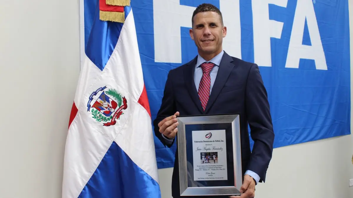 Designan dominicano Juan Ángeles como árbitro por quinta vez en Mundial FIFA Fútbol Playa