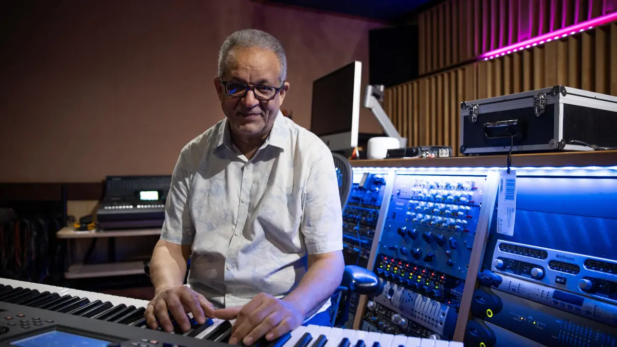 El maestro Manuel Tejada compone la banda sonora del documental El Fotógrafo de La 40