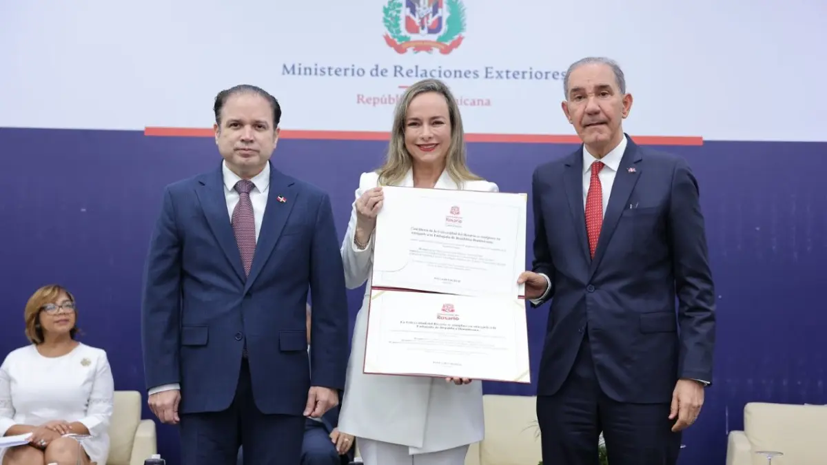 Mirex logra cooperación de Colombia con más de 10,000  becas para dominicanos