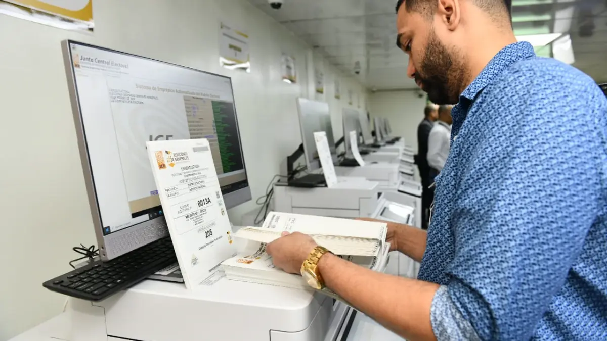 JCE inicia impresión del padrón electoral de cara a elecciones municipales 2024
