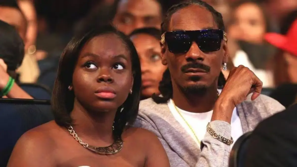 Hija de Snoop Dogg sufre derrame cerebral