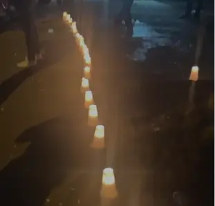 Realizan encendido de velas en Castañuelas por muerte de dirigente del PRM