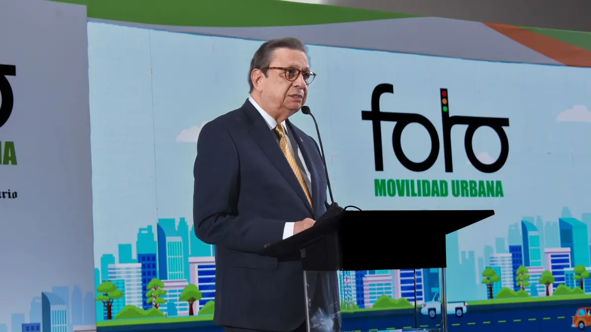 Rector UNPHU plantea diseño “plan metropolitano de desarrollo” en Foro de Movilidad Urbana