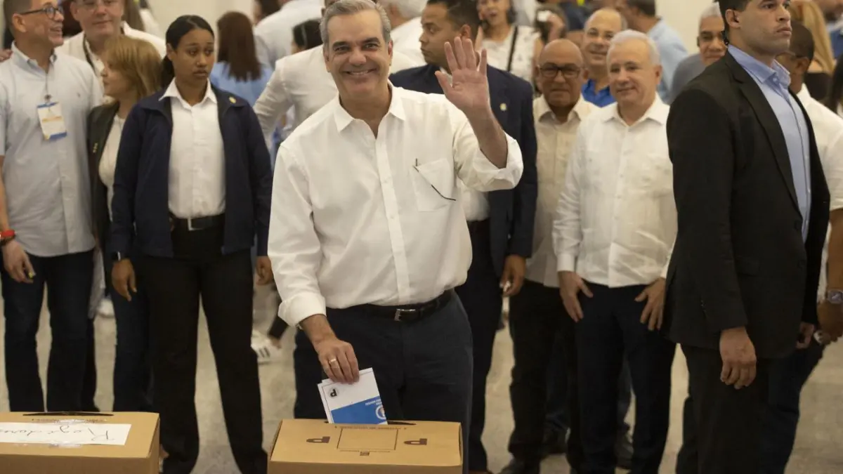 Presidente Abinader votará este domingo a las 10:30 de la mañana
