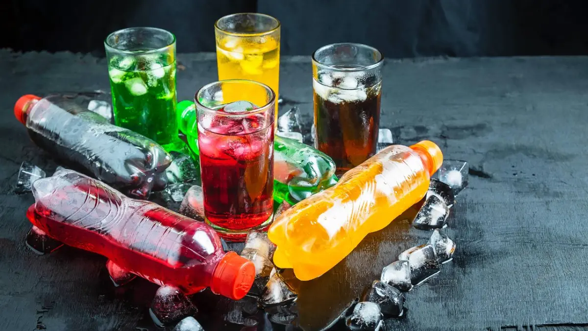 Más de dos bebidas azucaradas a la semana aumentan riesgo de enfermedades del corazón