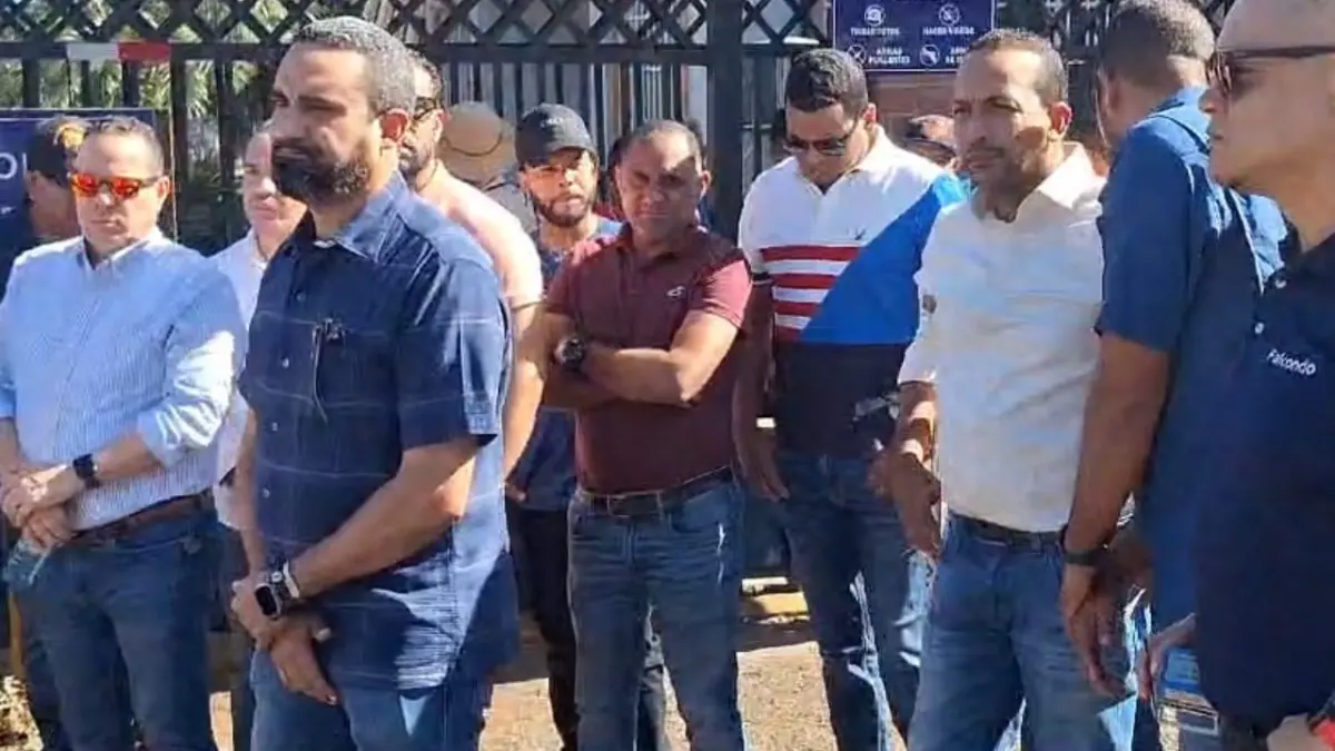 Suplidores de Falcondo protestan por supuesta deuda millonaria en Bonao