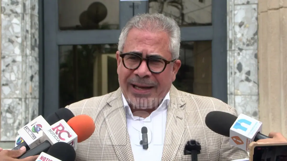 Someten asesora de comunicación del Gobierno por alegada distracción de US$5 millones