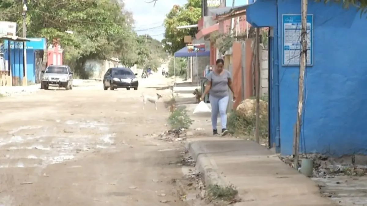 Varios sectores de SDE exigen arreglo de sus calles