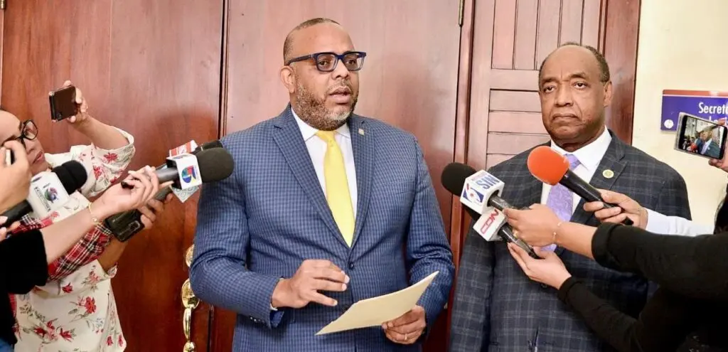 Envían a comisión para estudio el proyecto que deroga la Ley 1-24 de la DNI