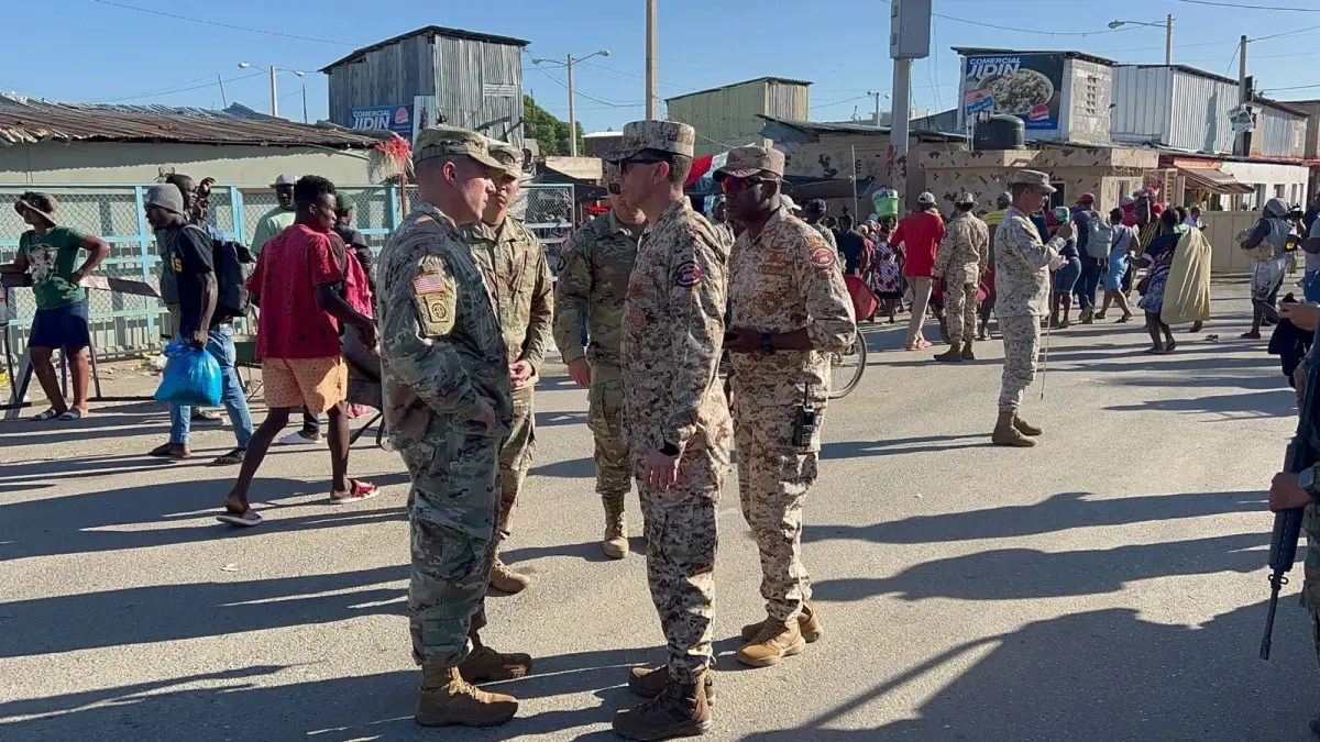 Realizan reuniones de rutina de soldados EEUU en paso fronterizo de Dajabón