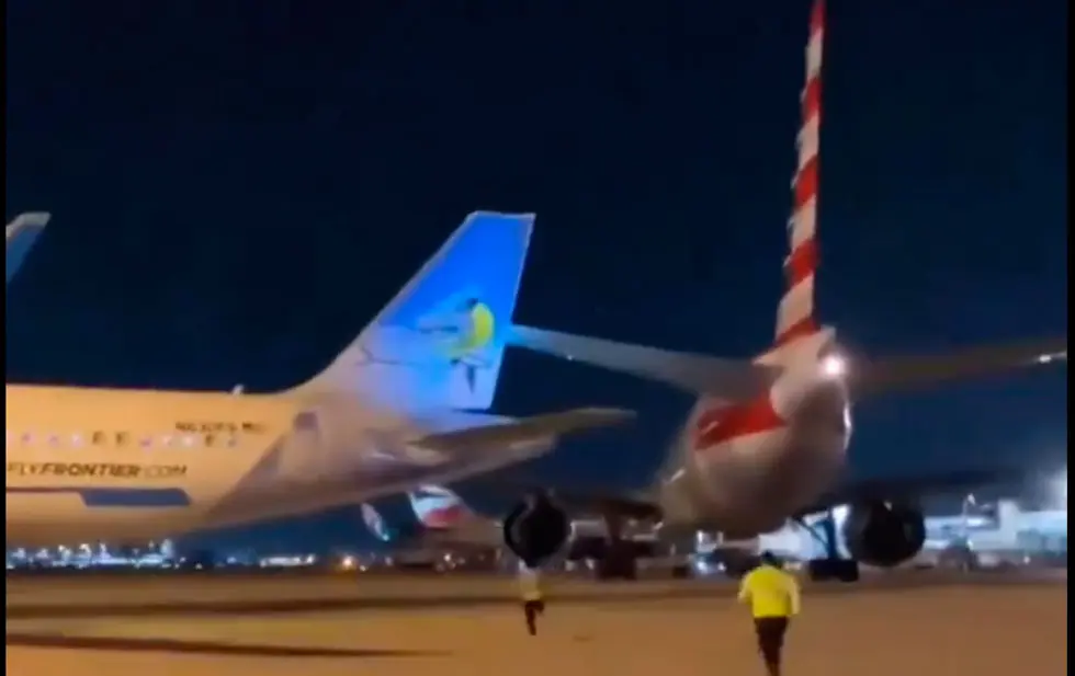 Otro Boeing escenifica incidente, esta vez choca con avión en el aeropuerto de Miami