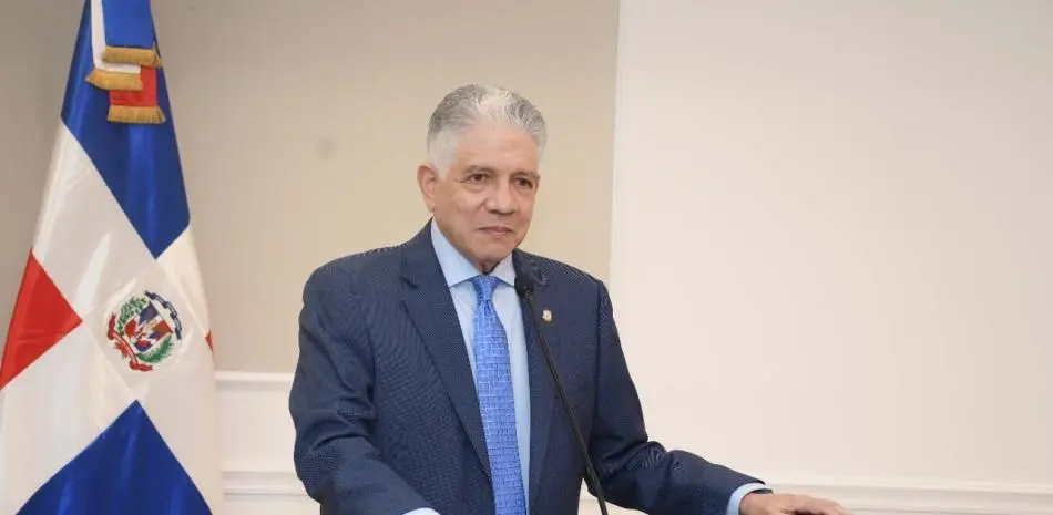 Eduardo Estrella: sería “catastrófico” para RD aceptar centro de refugiados