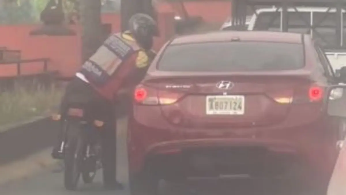 PN busca hombre que asaltó a mano armada a conductor en Avenida de Las Américas