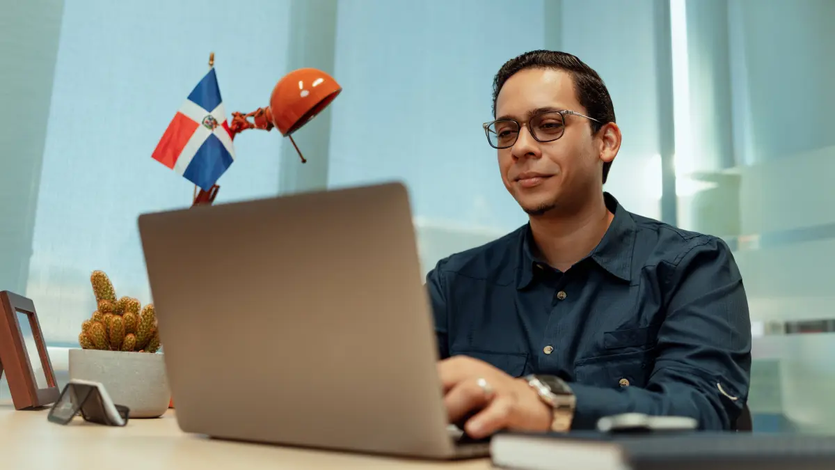 Popular otorgará 60 becas a estudiantes meritorios