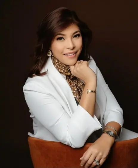 Nikauly de la Mota de la TV a compañera de boleta del pastor Carlos Peña