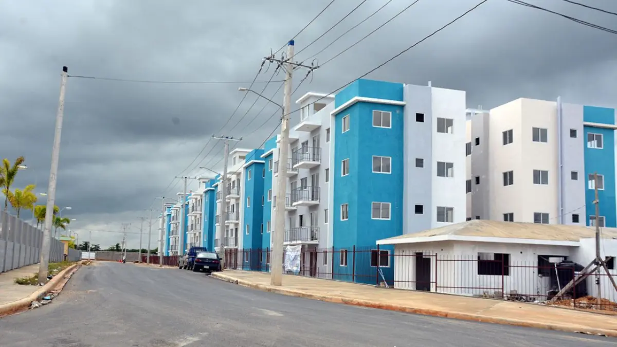 Comunitarios exigen instalación de semáforos en ciudad Juan Bosch