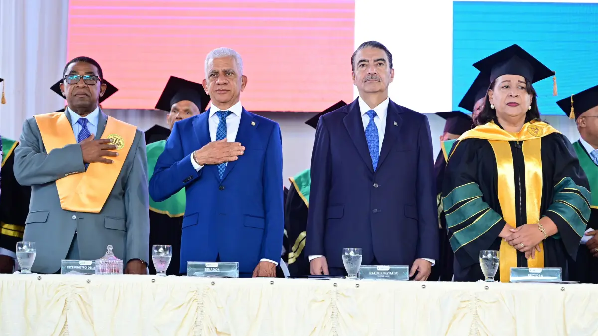 Oficina senatorial de Sánchez Ramírez ha entregado más de 8 mil becas estudiantil