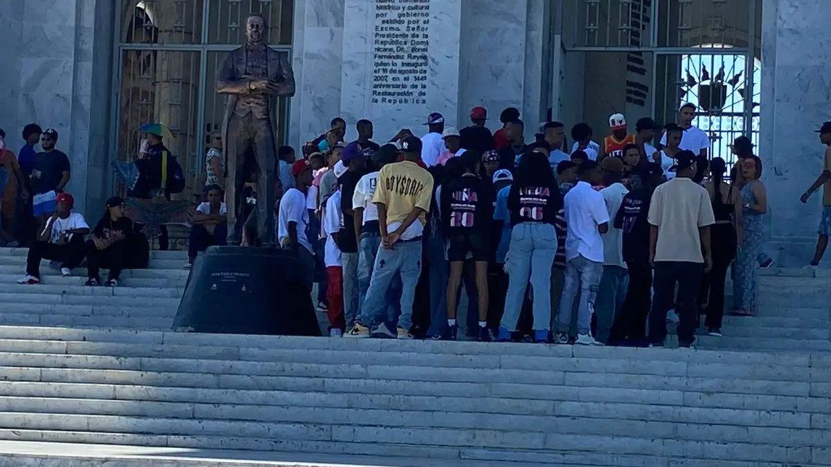 Frustran supuesto atentado contra estatuas en Monumento a los Héroes de la Restauración
