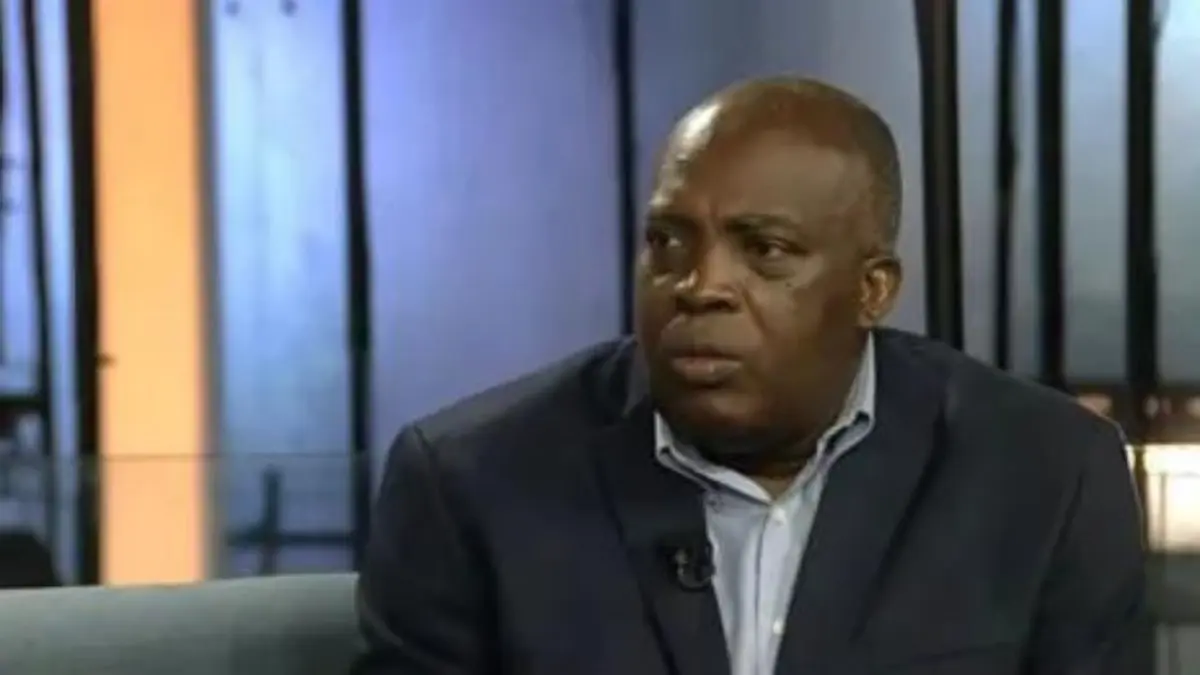 William Charpentier condena comportamiento de haitianos con agentes de Migración en Cristo Rey