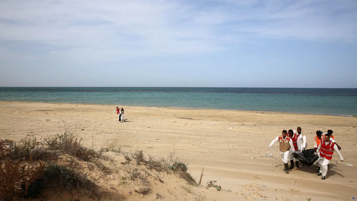 Encuentran 40 cadáveres de emigrantes subsaharianos en playas de Mauritania