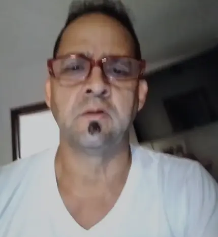 Taxista denuncia fue víctima de asalto que lo dejó con perforación intestinal; pide ayuda económica