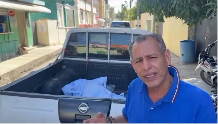 En la parte trasera de camioneta trasladan cadáveres al INACIF, según denuncia