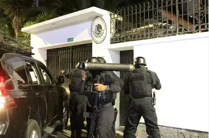 Video tras irrupción de las fuerzas de seguridad ecuatorianas en la Embajada de México en Ecuador