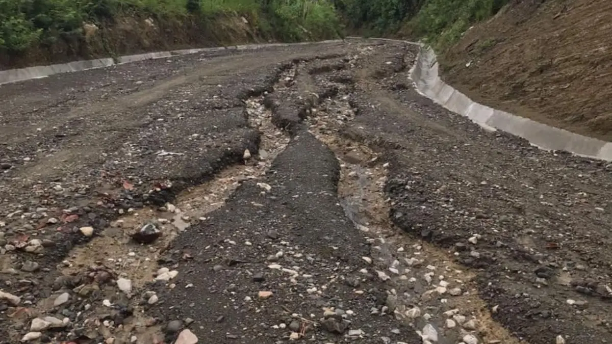 Residentes del sector Coles en San Cristóbal denuncian calles en mal estado