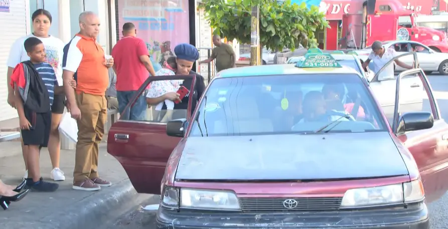 Usuarios califican de abusivo aumento de pasaje en una de las rutas urbanas de la capital