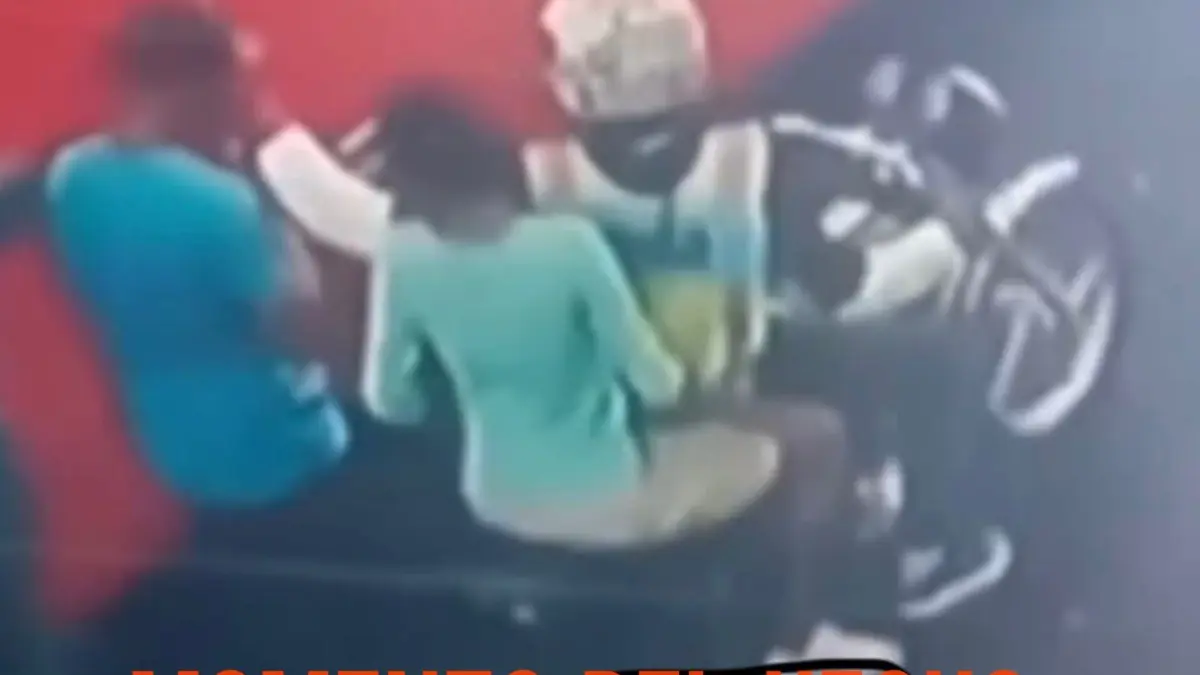 Una mujer muere abatida a plena luz del día en Villa Consuelo