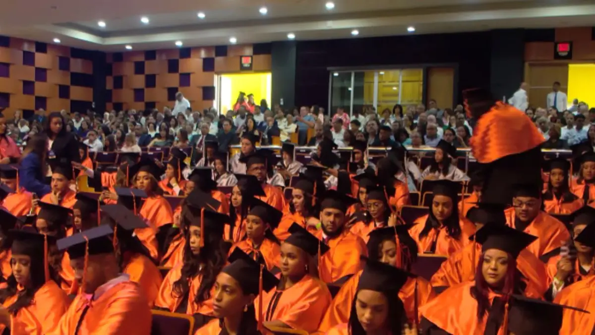 APEC gradúa más de 700 profesionales este sábado
