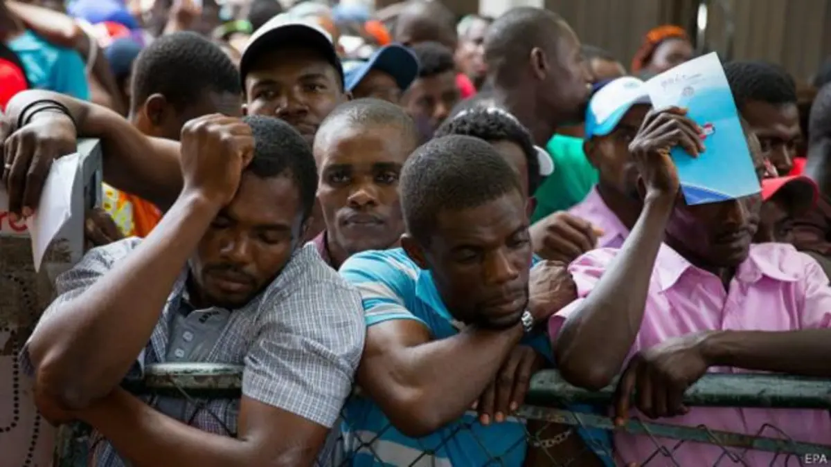 Gobierno mantiene negativa a renovación de residencias a haitianos