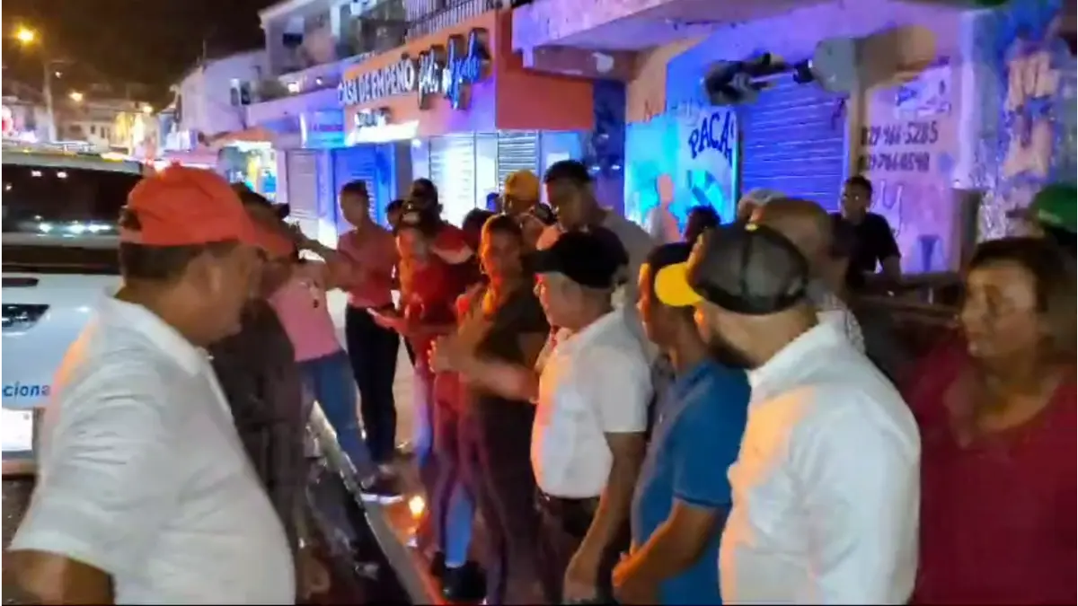 Acusan al PRM de boicotear encendido de velas en Gaspar Hernández