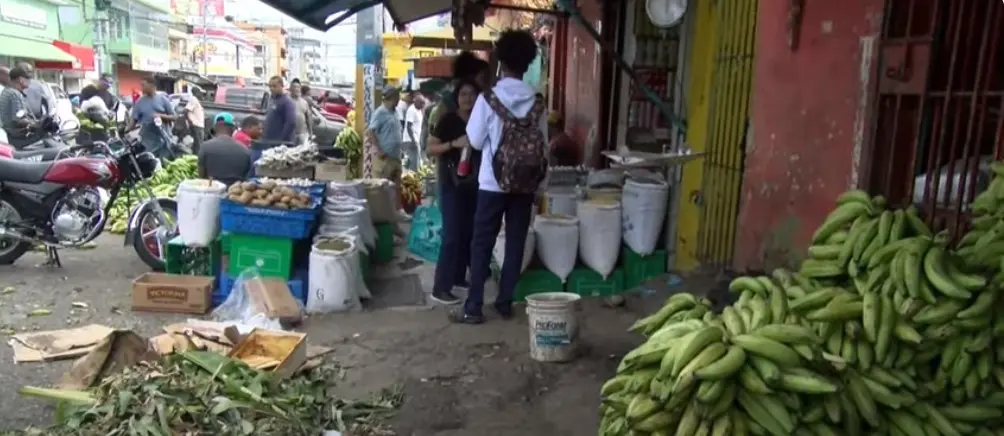 Comerciantes de SDE esperan nuevo alcalde mejore condiciones en mercado de Los Mina
