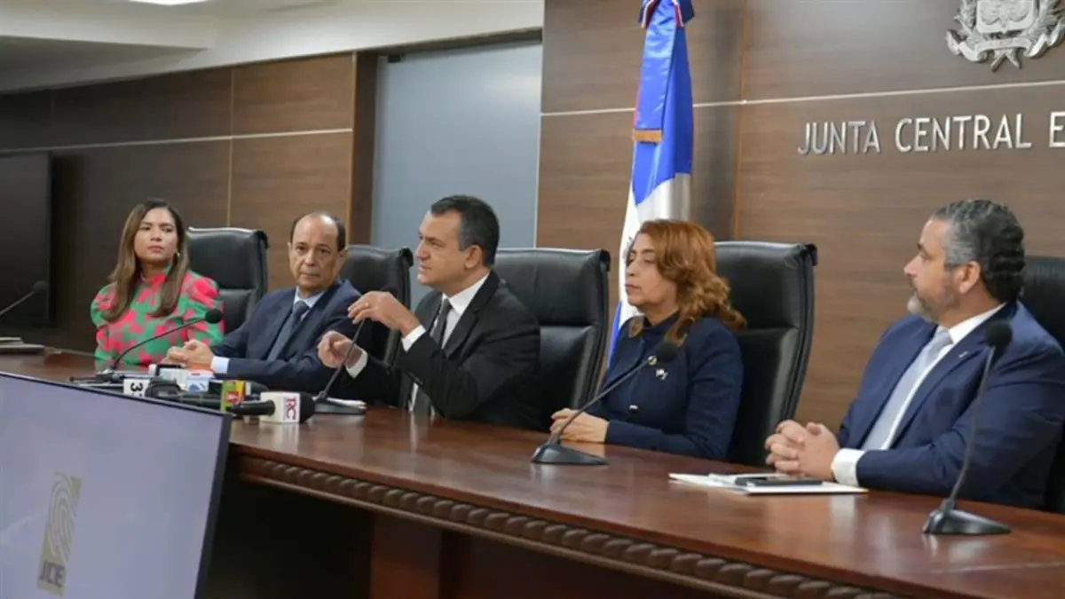 JCE insta a Hacienda a depositar fondos de partidos políticos