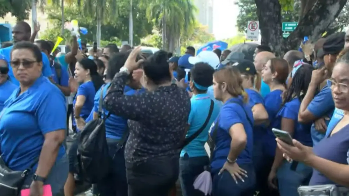 ADP paraliza docencia por protestas frente al MINERD