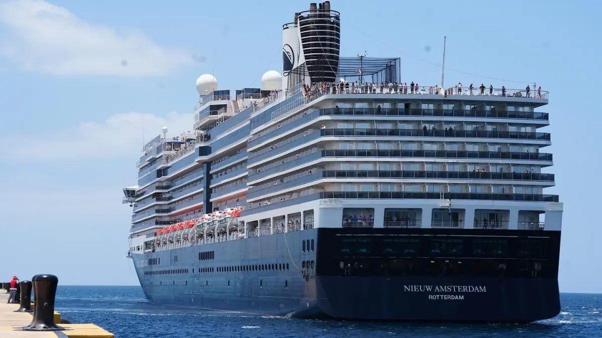 Cabo Rojo recibe cerca de 2,000 visitantes con la llegada de su segundo crucero