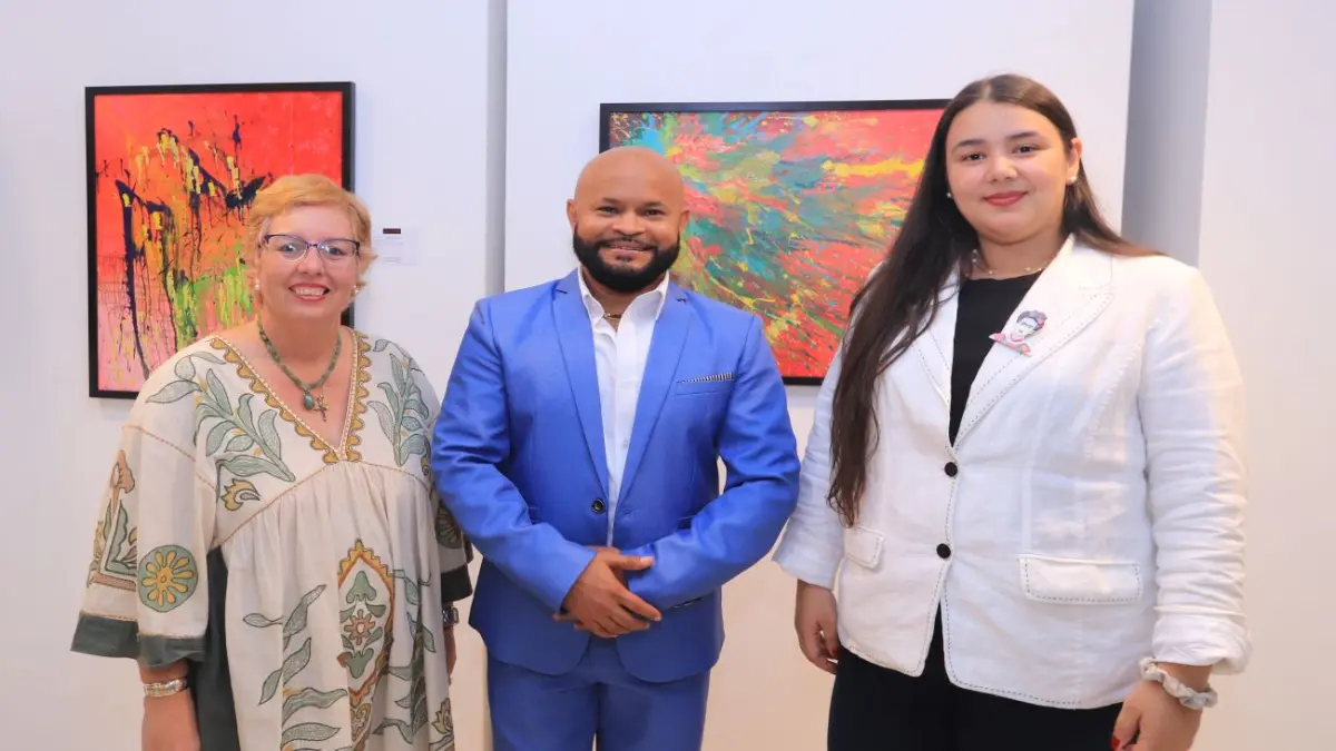 Luis Heredia exalta la belleza caribeña con su exposición artística “El Origen del Todo”