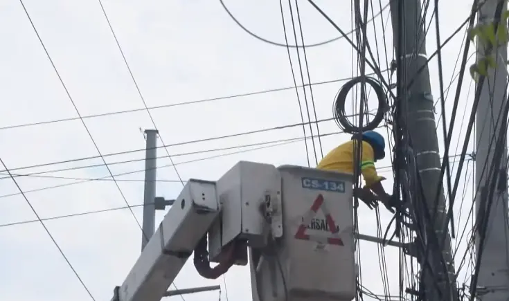 No solamente los pobres se roban la luz, advierte presidente de industriales de Herrera