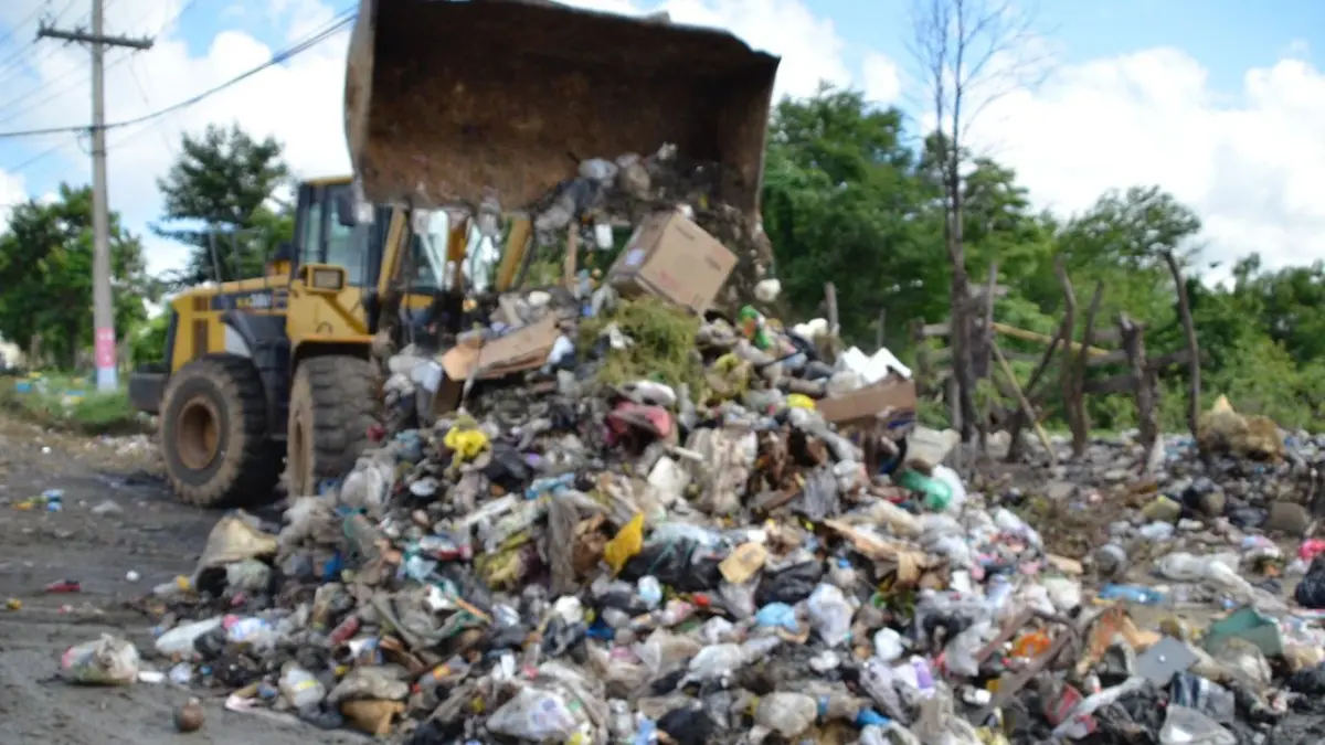 Alcaldía SDN realiza operativo de limpieza en Guaricanos y Villa Mella