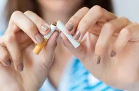 Celebran Día Mundial sin Tabaco llamando dejar de fumar por Conciencia y la Salud