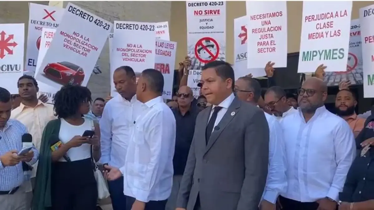 Aplazan medida cautelar que vulnera derechos importadores de vehículos usados