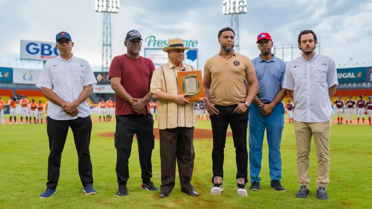 Winston Chilote Llenas agradece la dedicatoria del torneo