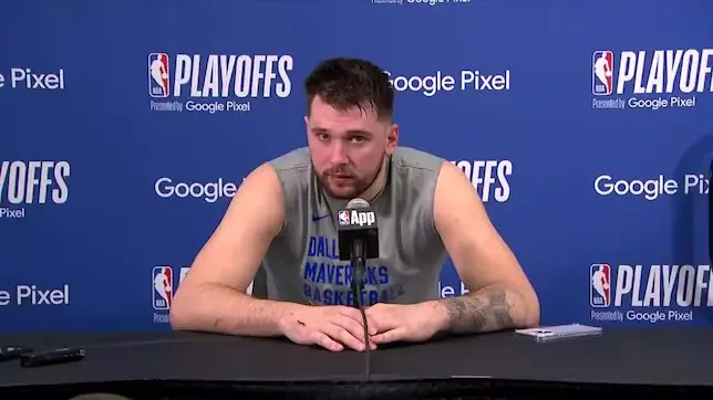 Unos gemidos se cuelan en rueda de prensa de Doncic: Espero que no sea en directo…