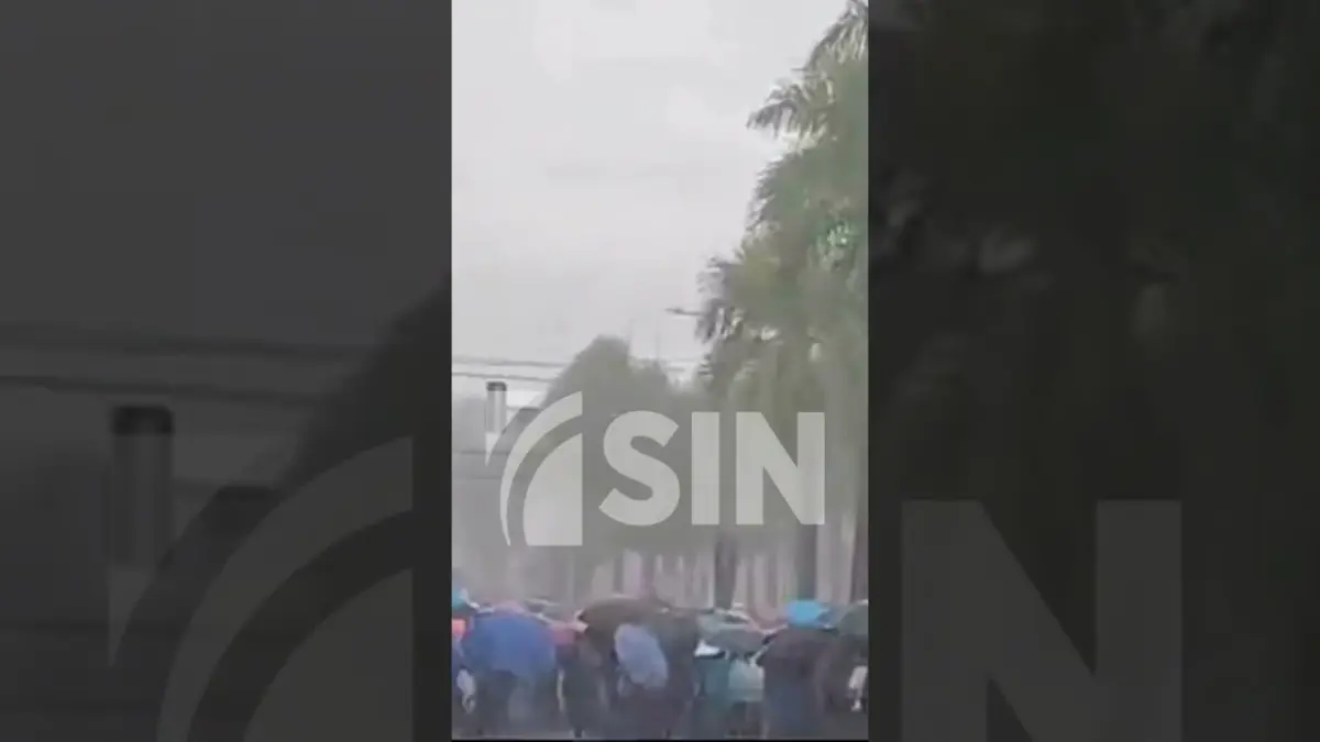 ADP continua marcha bajo fuerte aguacero