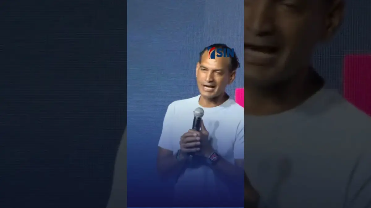 José Laluz se confunde y llama Leonel Fernández a Abinader