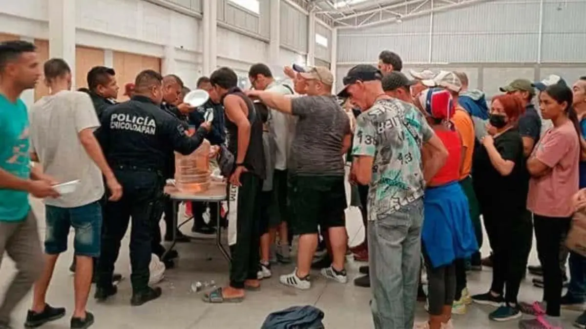 Hay dominicanos entre 208 migrantes hallados por autoridades en una bodega del central Estado de México