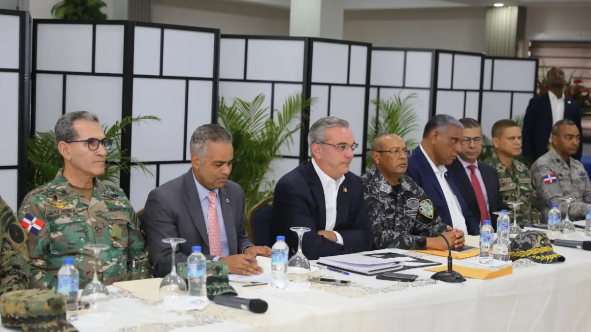 Abinader encabeza reunión para evaluar el fortalecimiento de la seguridad