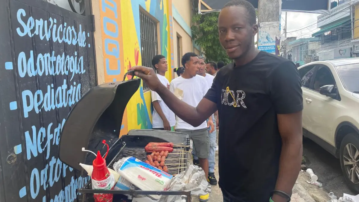 “La gente viene a comer y luego entran a votar”, dicen comerciantes en Cristo Rey