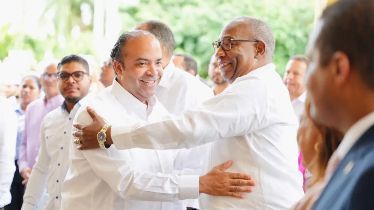 UASD y Banreservas anuncian remozamiento del polideportivo Tony Barreiro